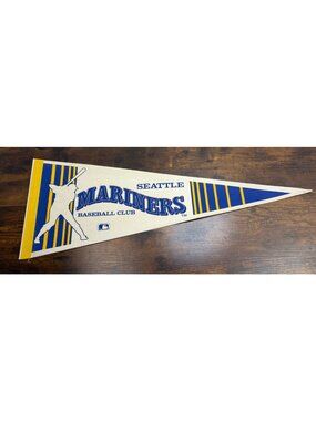 Seattle Mariners Vintage MLB Pennant Baseball Club Official Licensed 30 inches